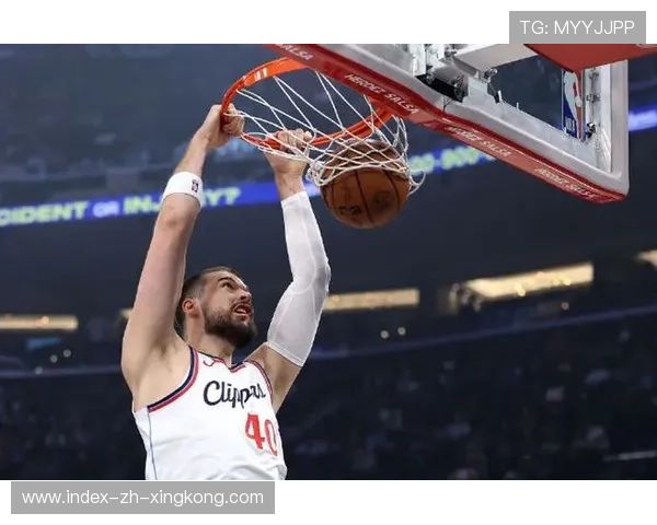 伦纳德顶住压力命中关键二分，快船收官成功